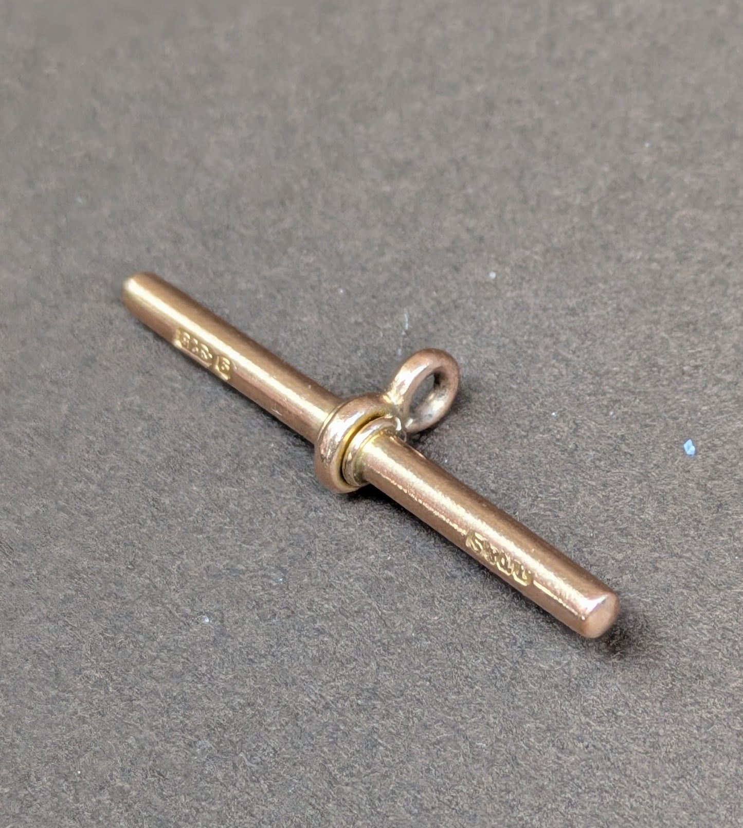 9k Rose Gold T Bar Charm