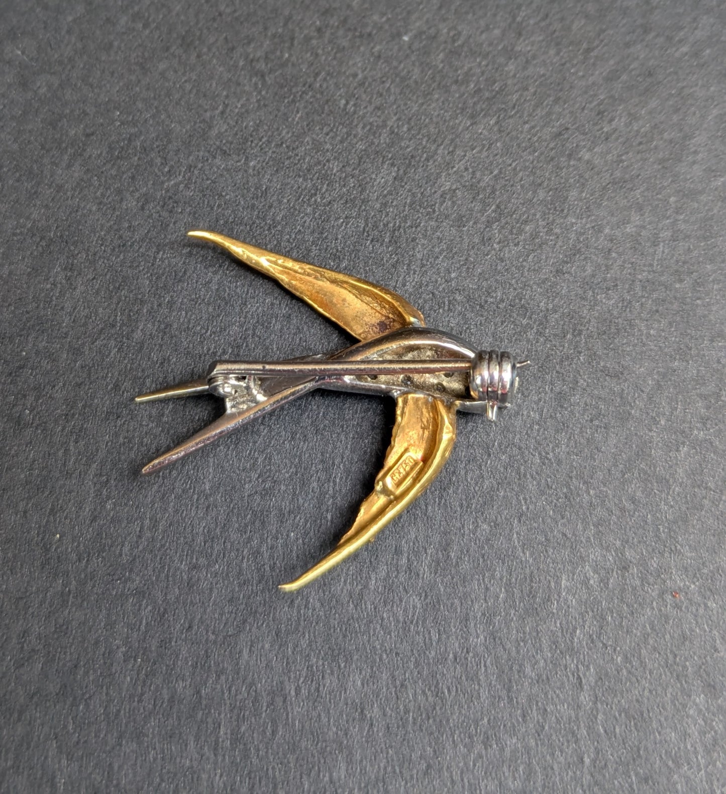 18kt White and Yellow Gold Swallow Brooch with Diamonds