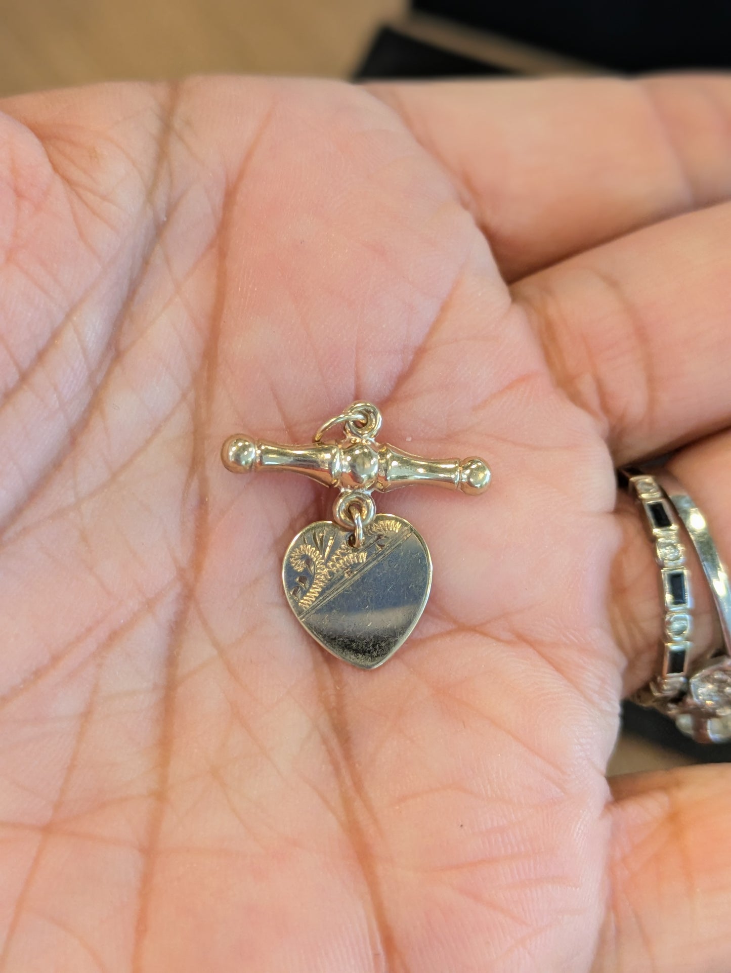 9k Bar and Heart Charm