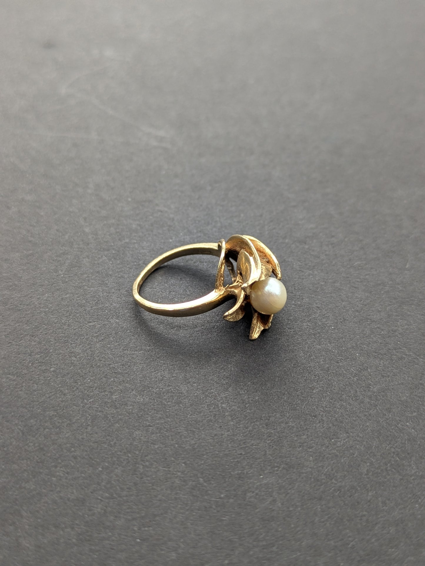 14k Pearl Flower Ring