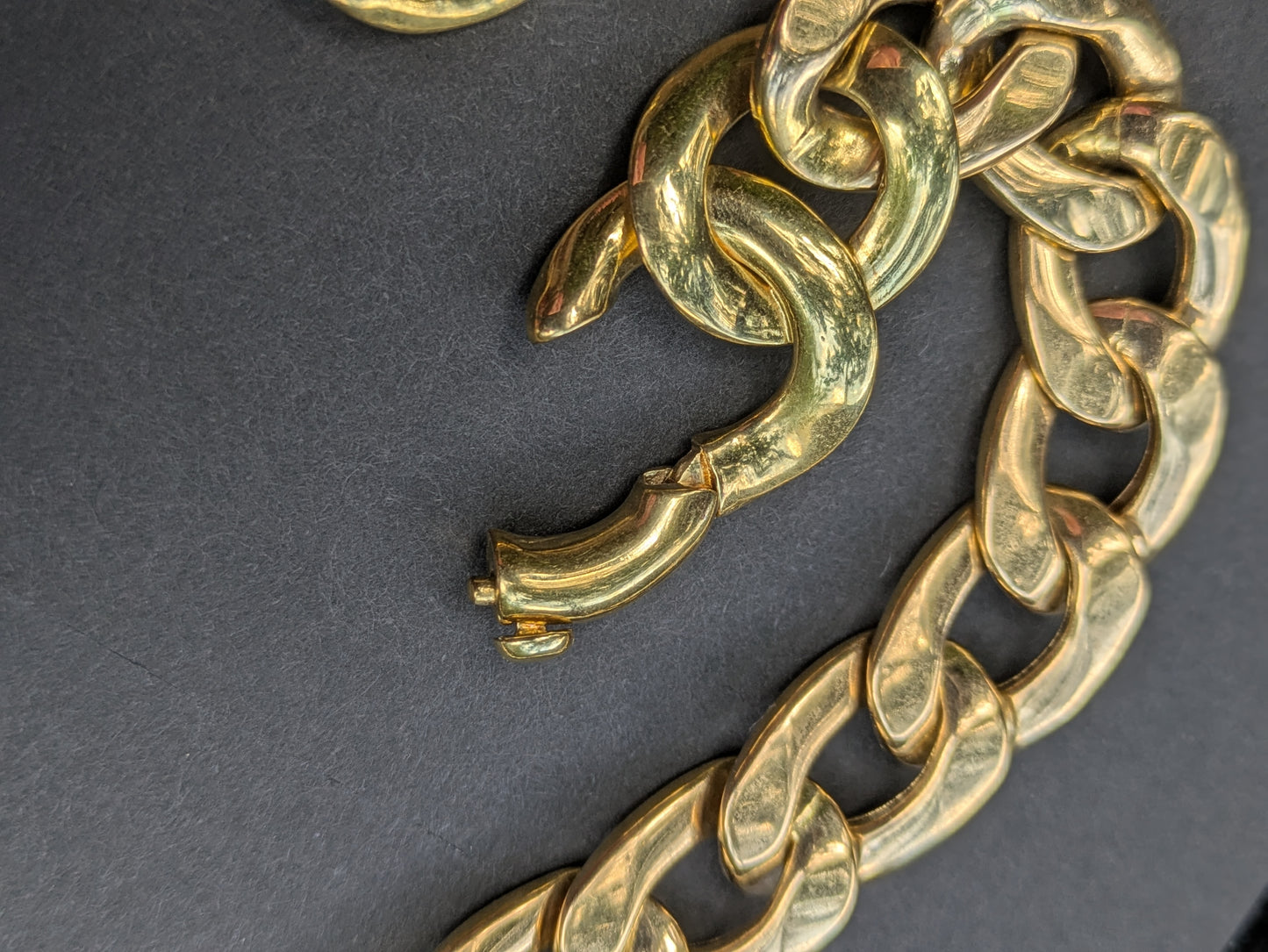 UnoAErre 14kt Wide Flat Curb Chain with Hidden Clasp