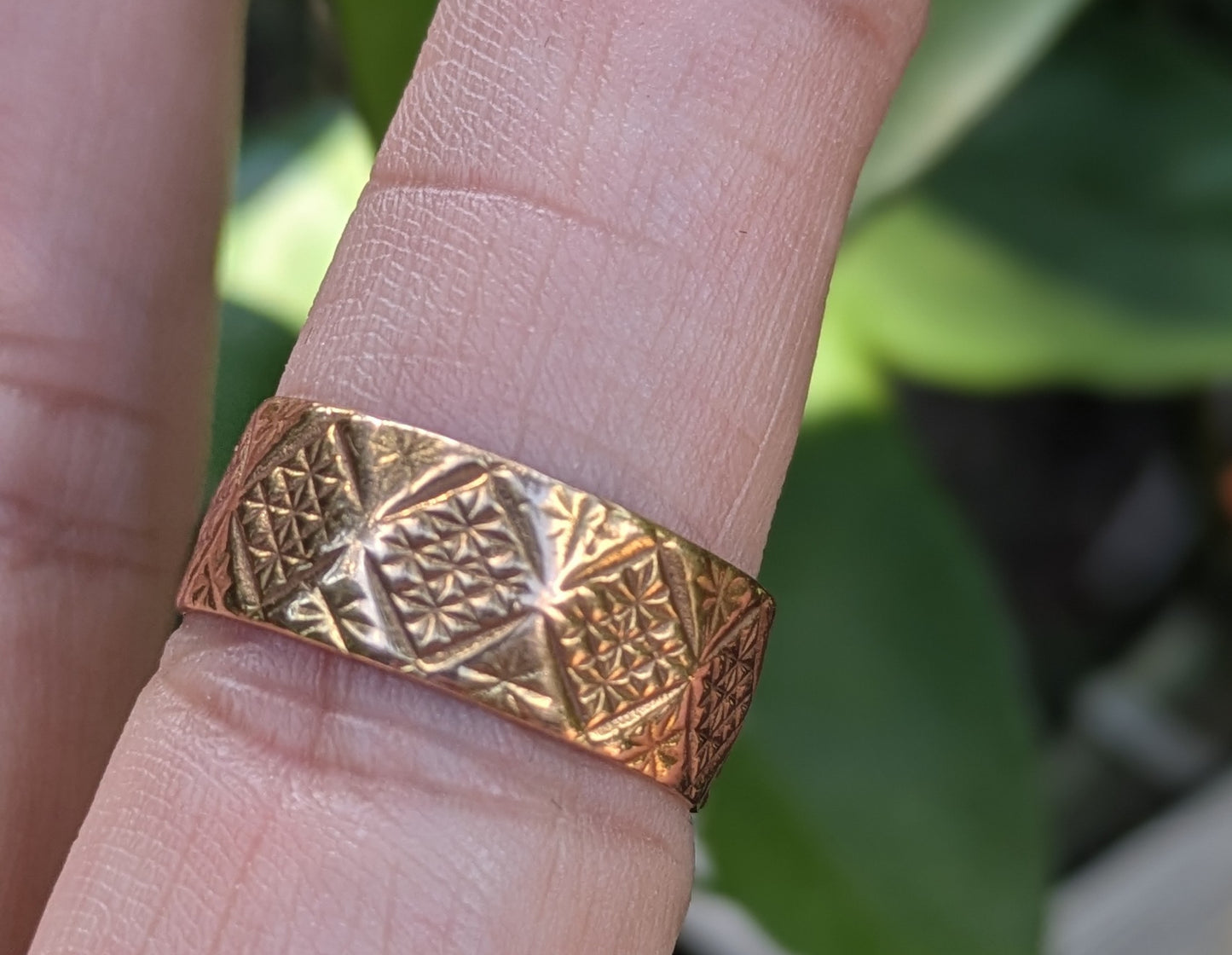 10k Cigar Band with Checkerboard Pattern