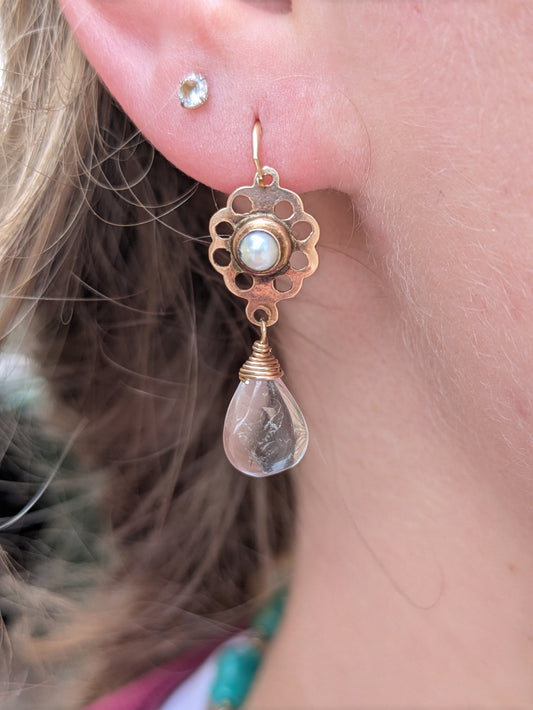 14k Dormouse Pearl and Peridot Earrings