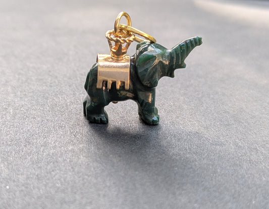 18kt Carved Elephant Charm
