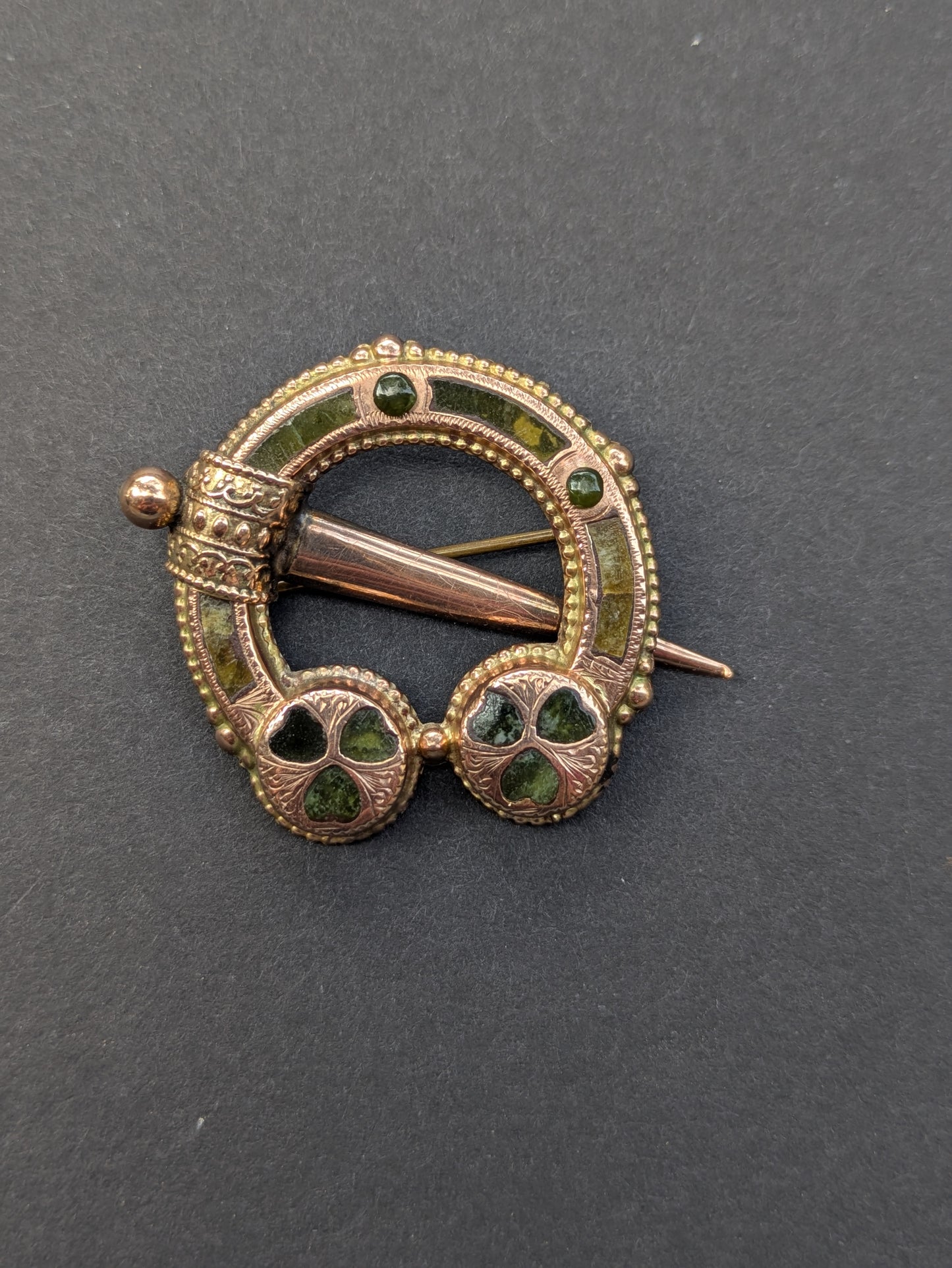 Cammora Marble 9Kt Shamrock Pendant Brooch