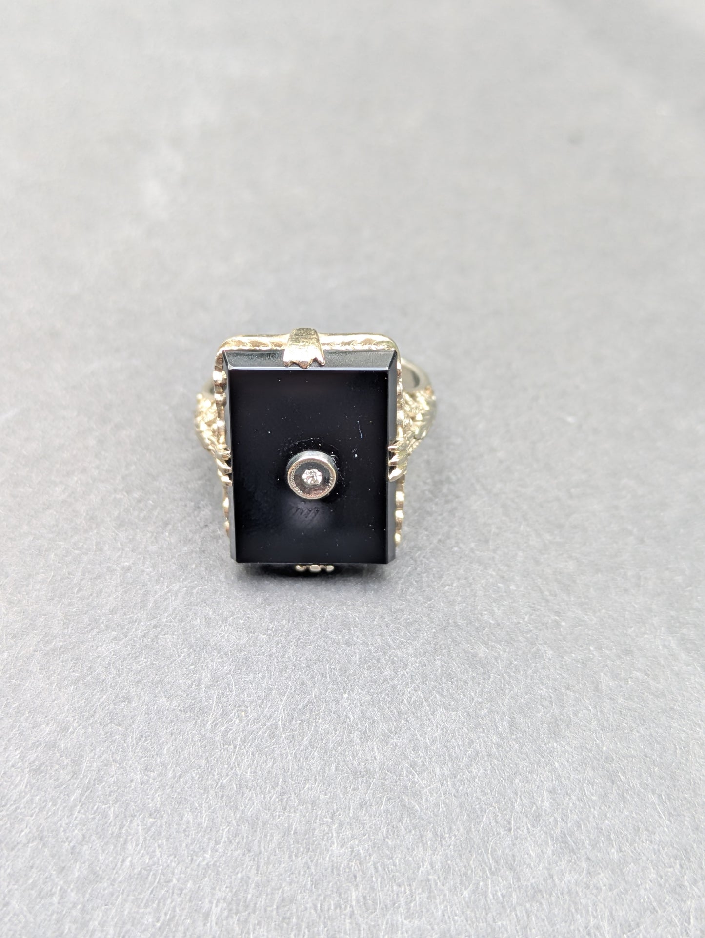 14kt White Gold Filgree Ring with Large Onyx and Diamond