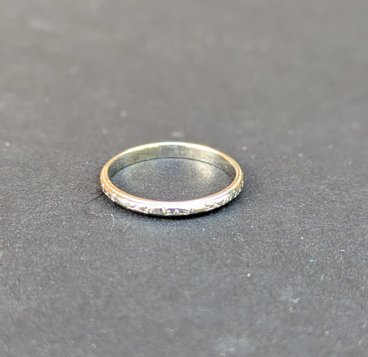 Osbty Barton 18k Wedding Band