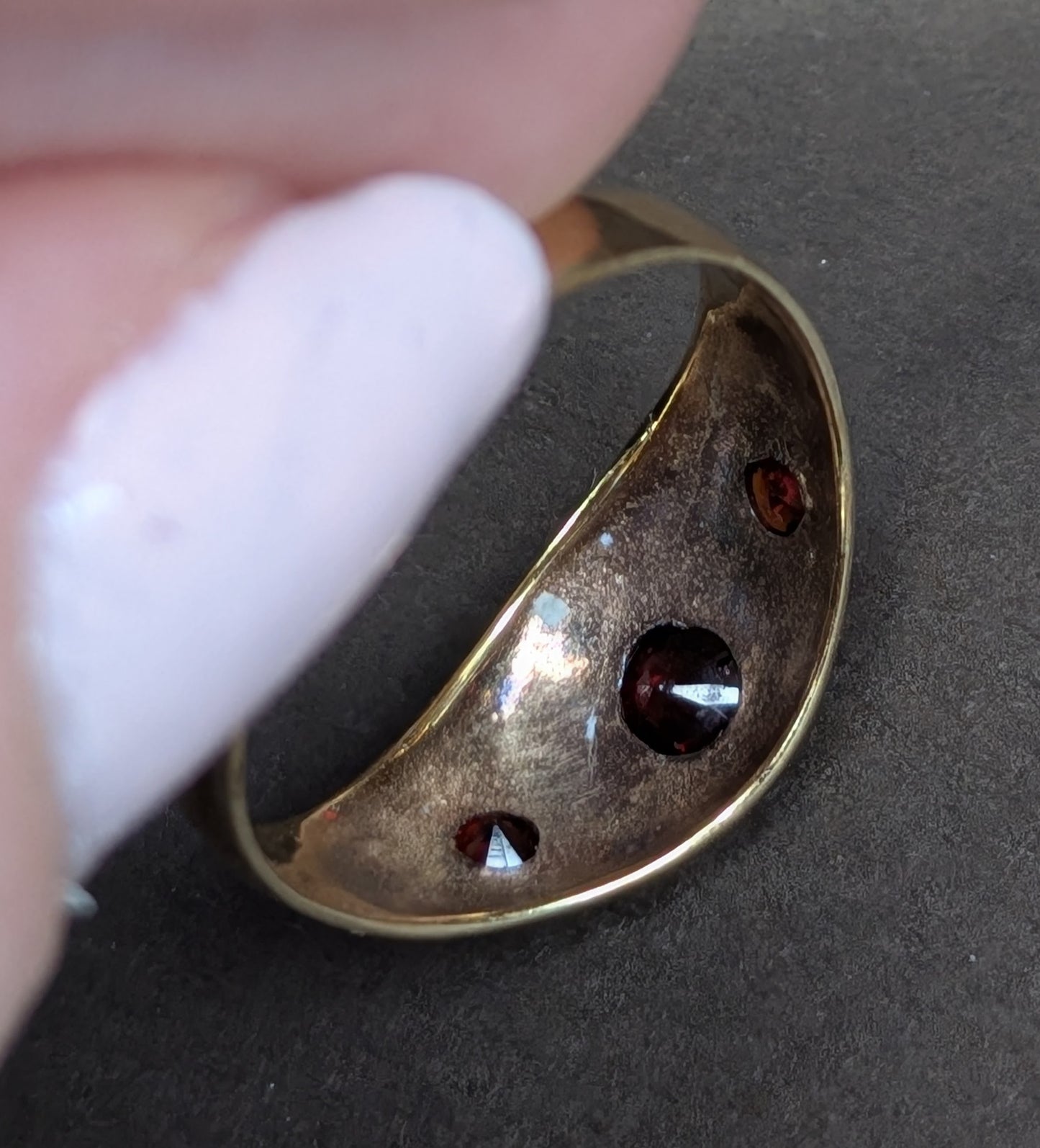 9kt English Flush Set Garnet Ring
