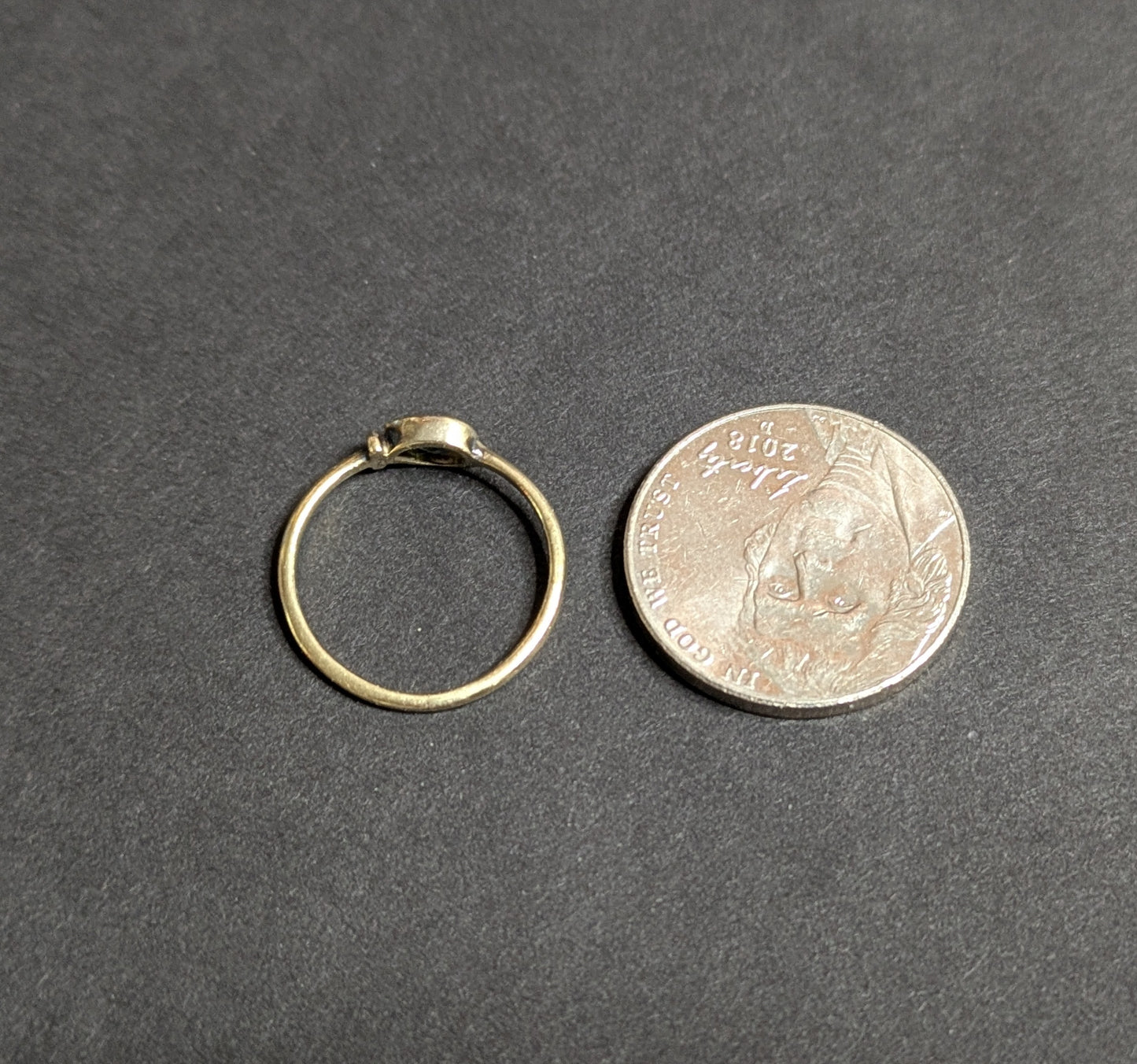 9kt Sapphire Ring