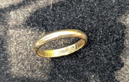 1923 8k Wedding Band with Engraving