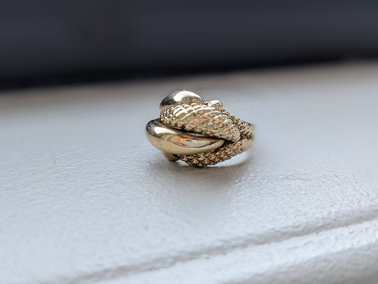 14kt knot ring