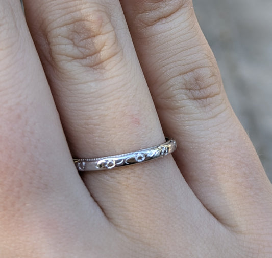 18k Thin White Gold Floral Engraved Band