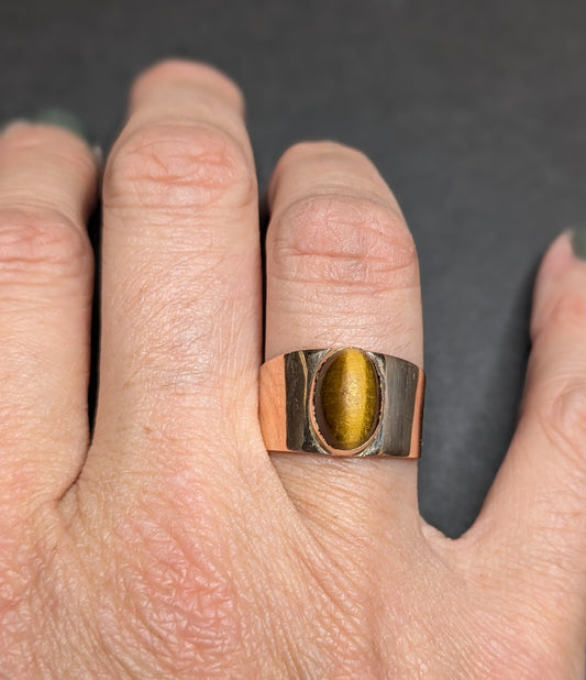 14k Tiger Eye Ring set in Polished Band