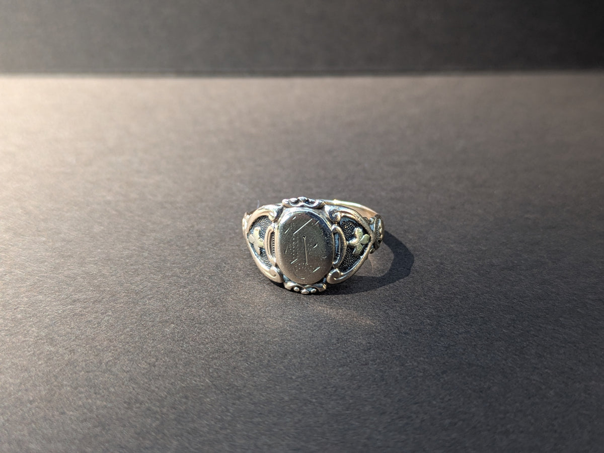 10kt American Signet Ring