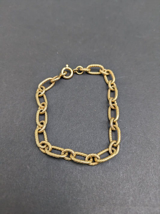 14kt Elongated Oval Bracelet Rope Detailing