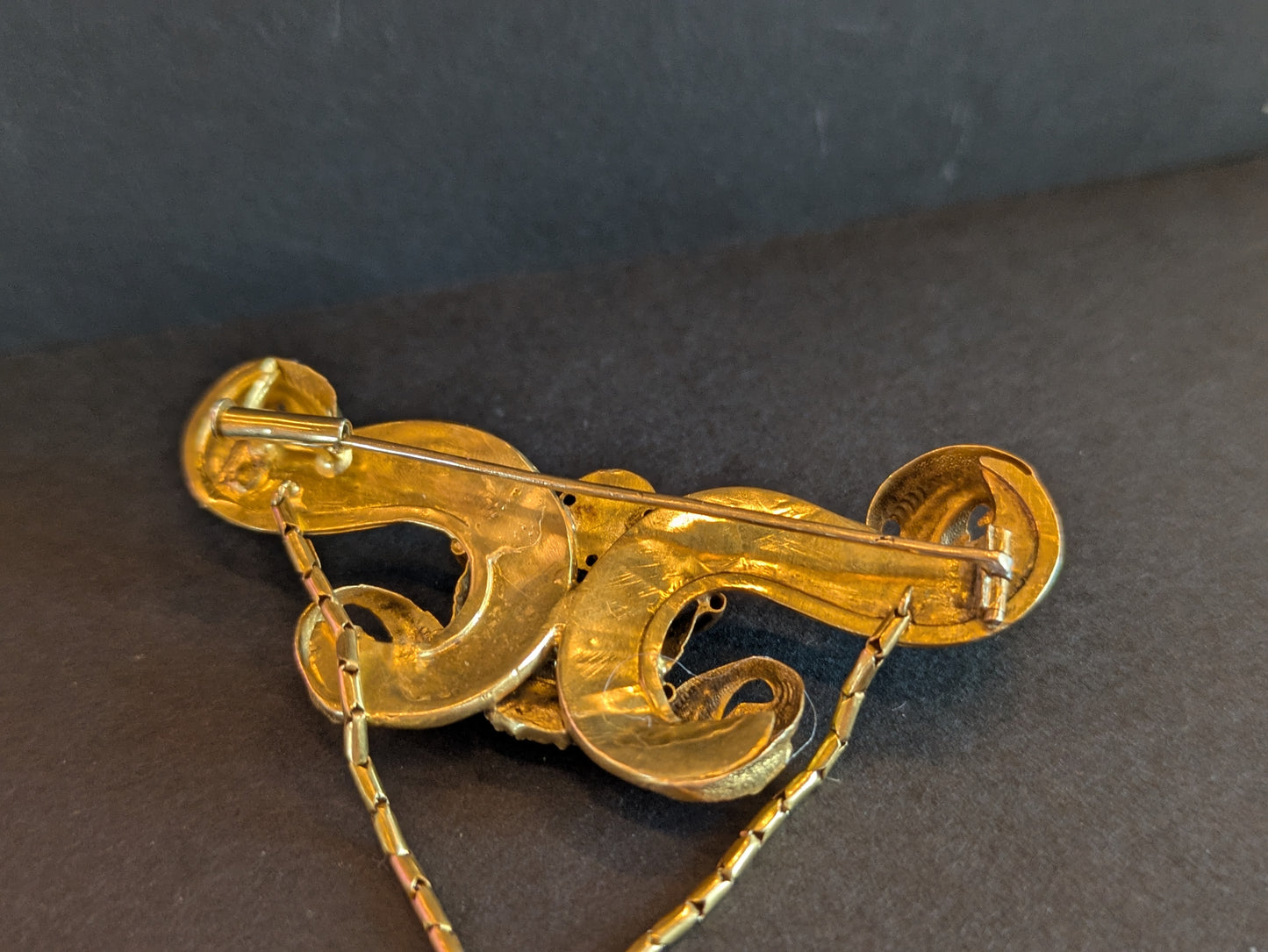 15kt Turquoise Swag Brooch