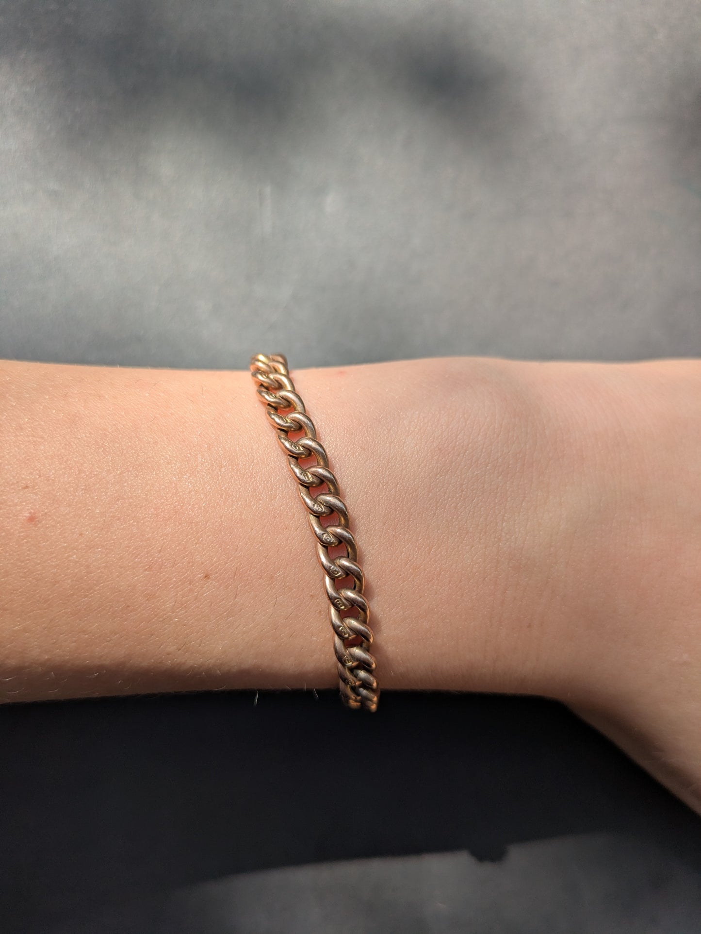 9k English Rose Gold Curb Bracelet with Heart Lock