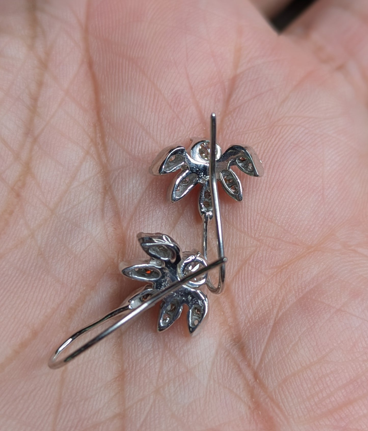 14kt White Gold Diamond Earrings