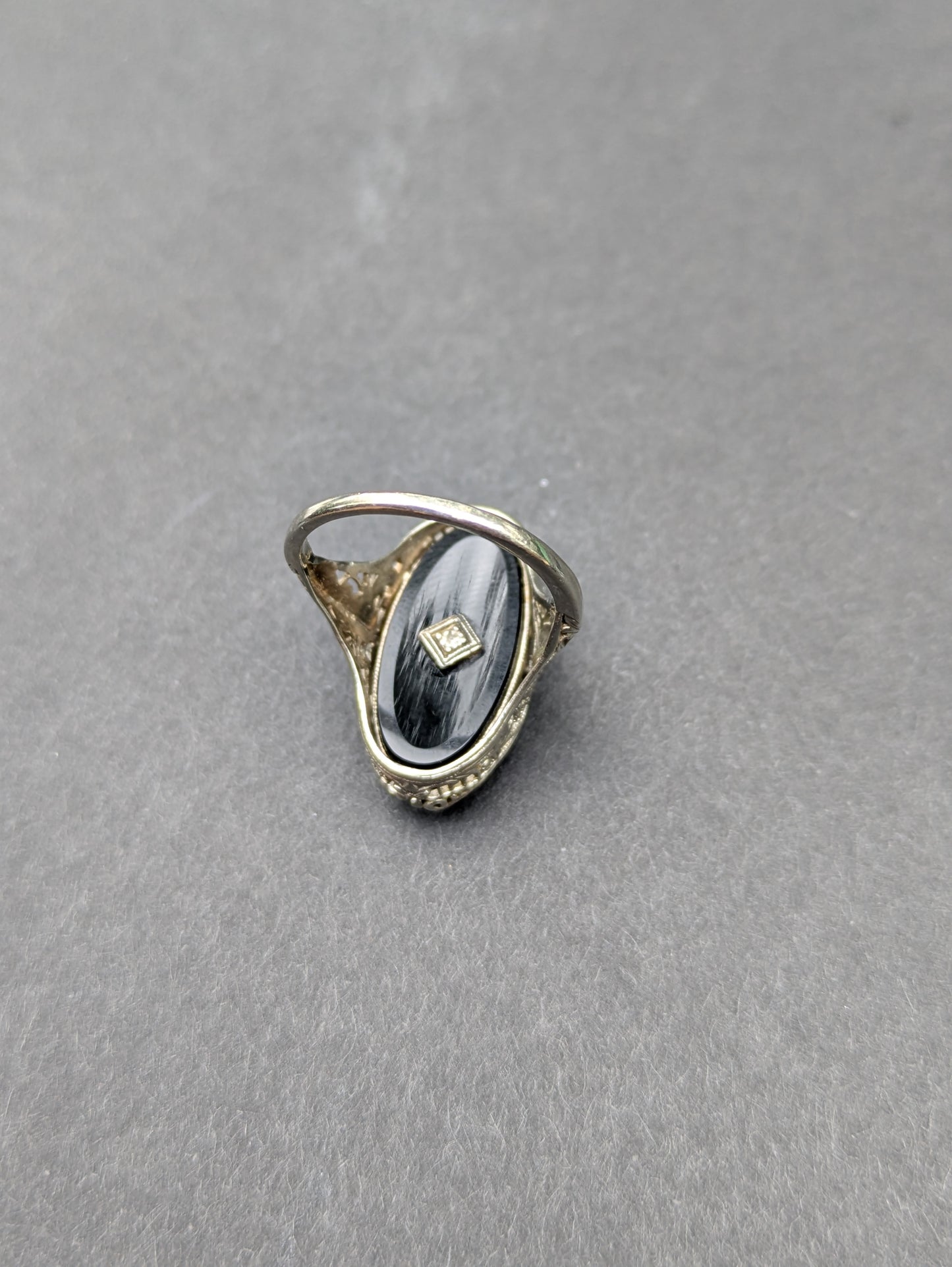 14kt Filgree Flip Ring Cameo and Black Onyx
