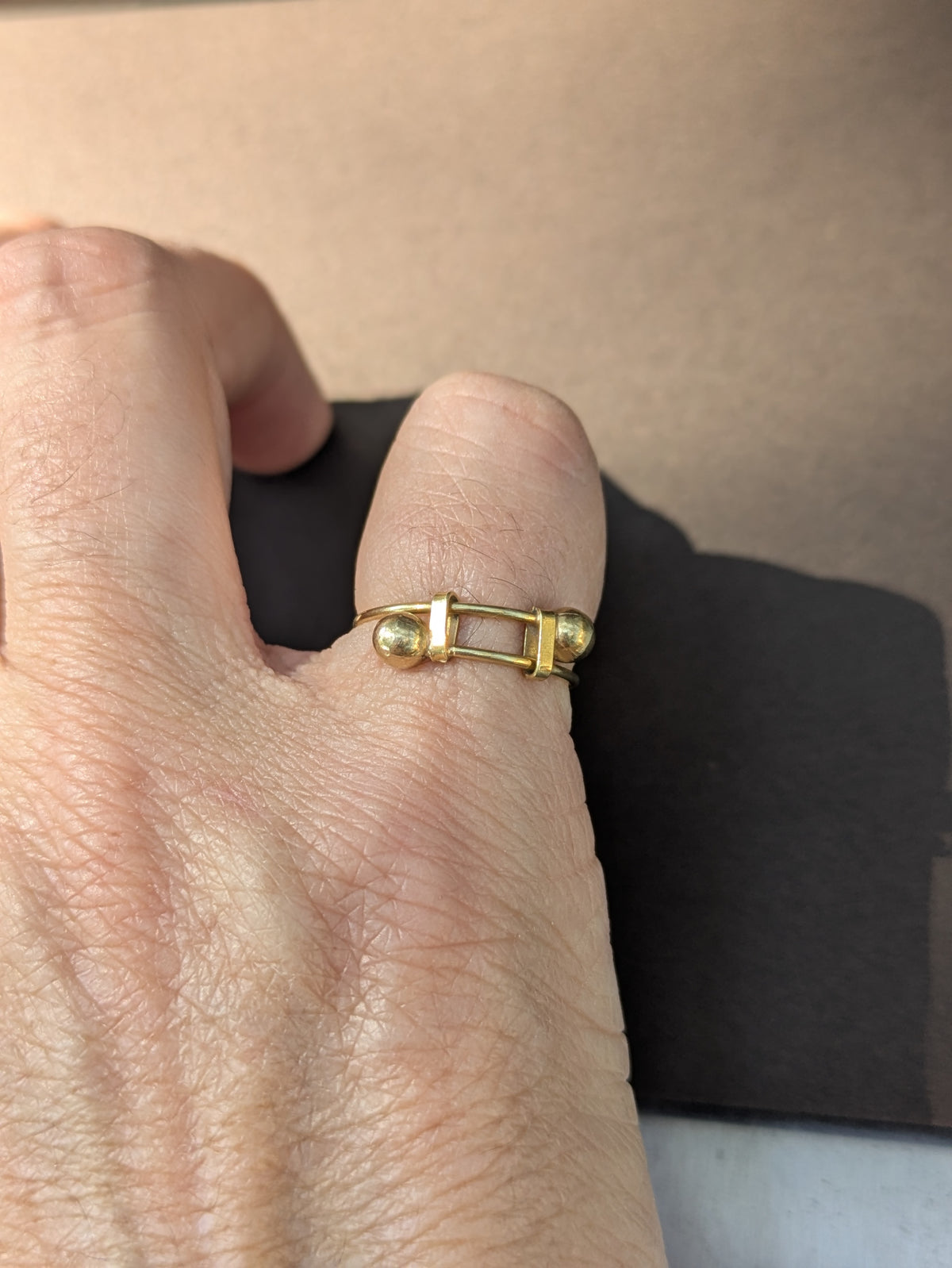 VICTORIAN LOVE RING 18K