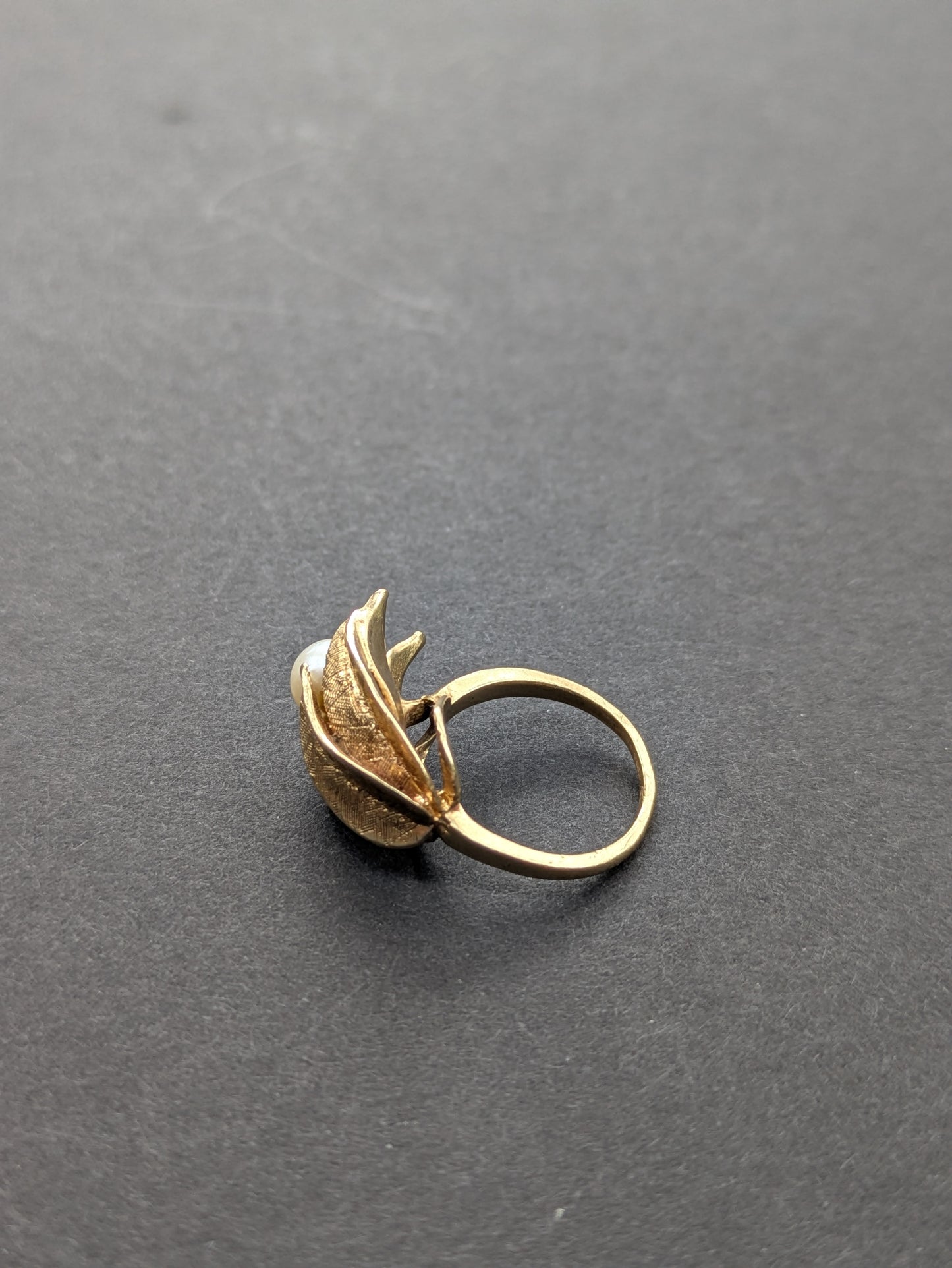 14k Pearl Flower Ring