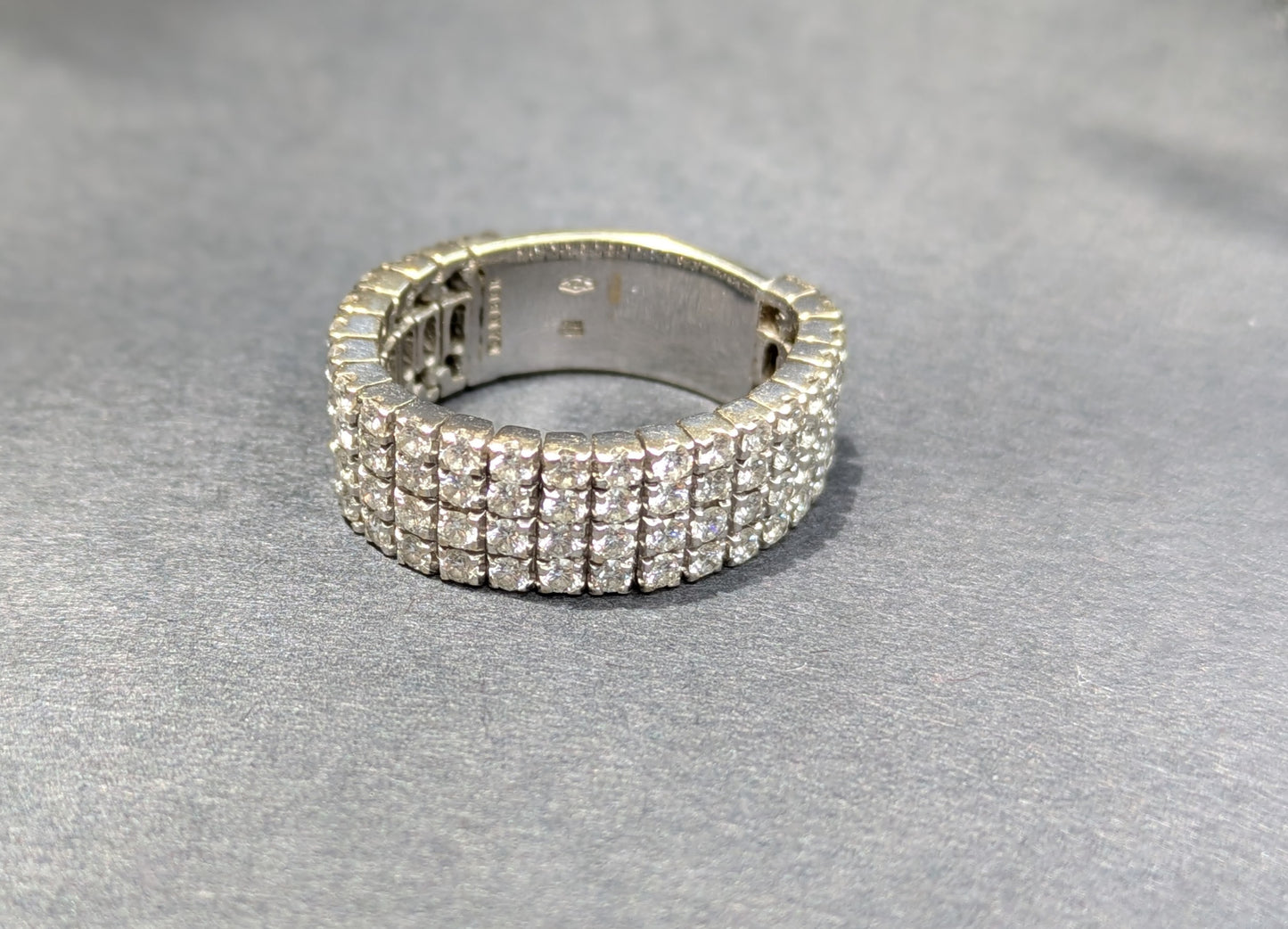 Sydney Garber 4 Row Flexible Diamond Ring White Gold 18kt