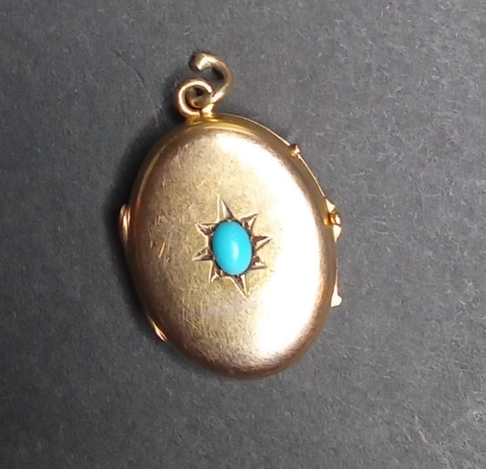 9k Victorian Engraved Turquoise Locket