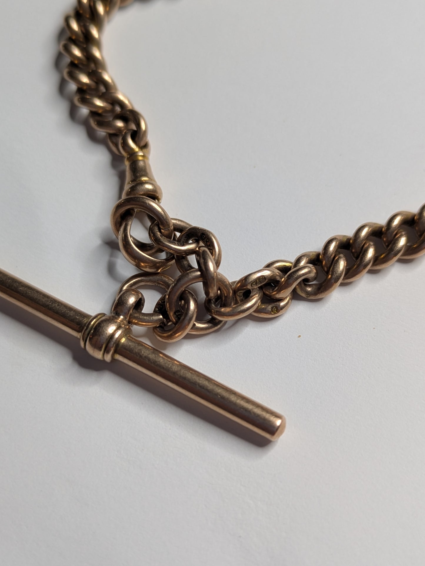 9k English Wide Graduated Curb Watch Chain with Dog Clip and T Bar