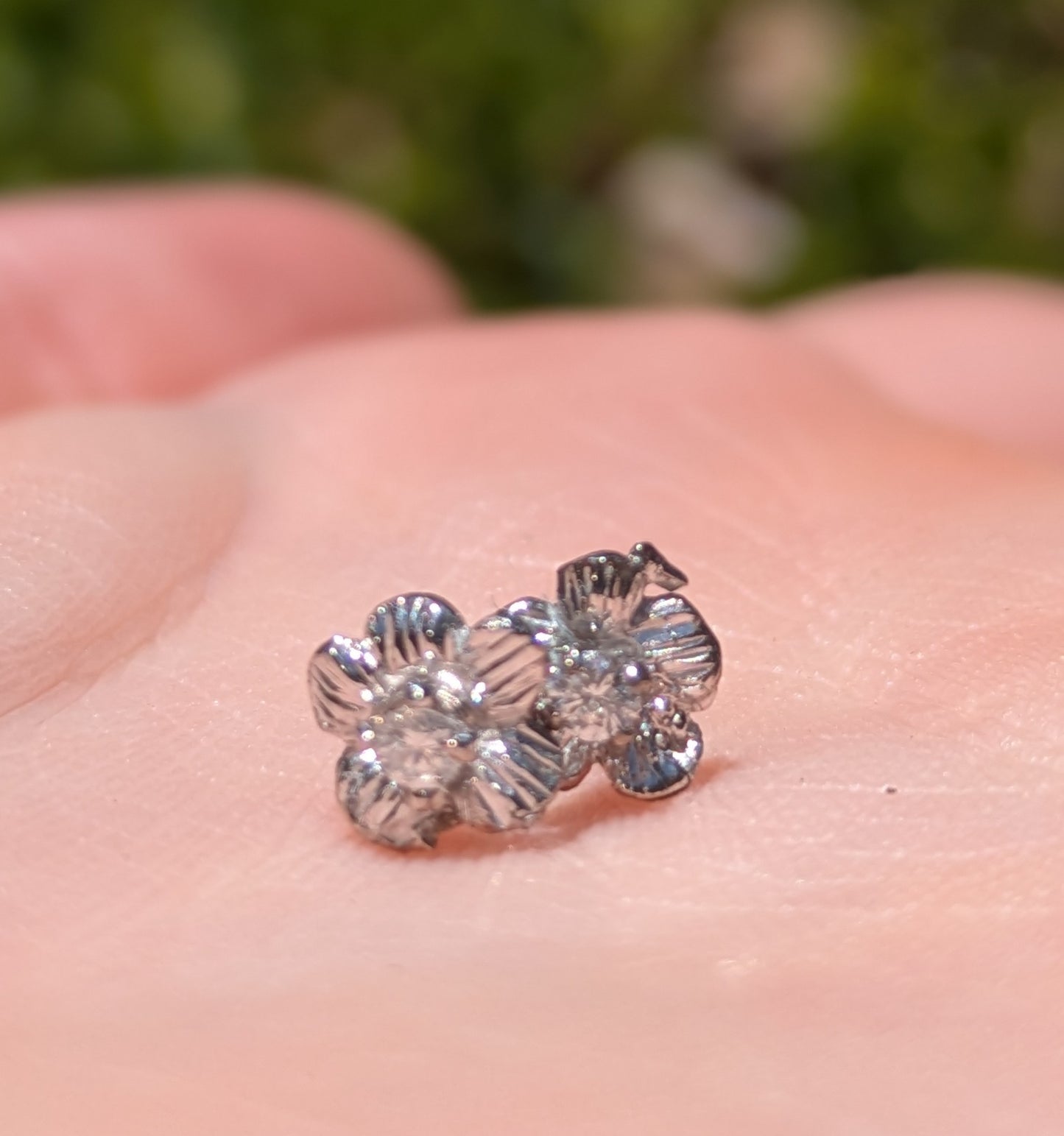 14kt White Gold & Diamond Flower Studs