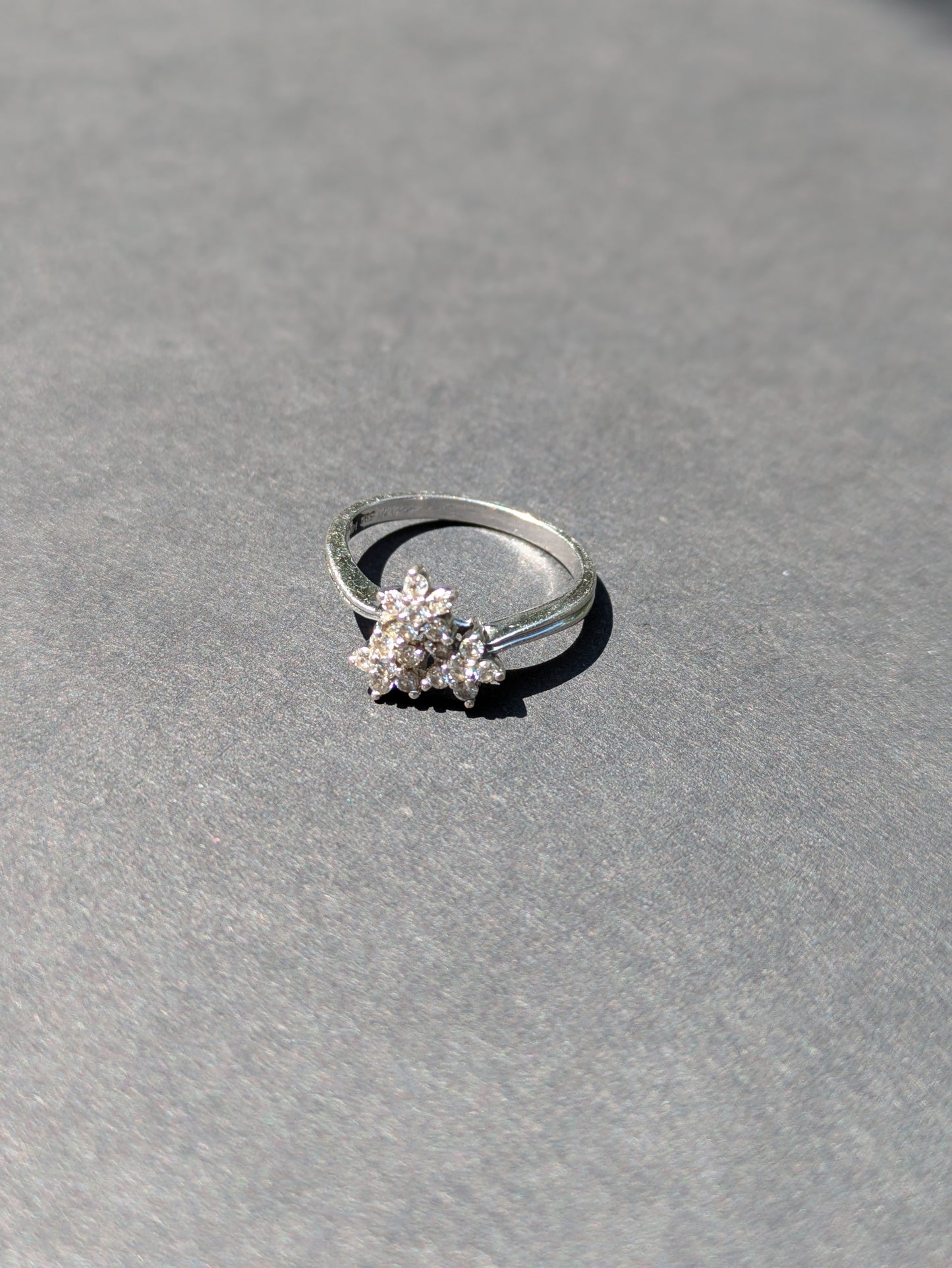 Estate 14kt White Gold Diamond Star Ring