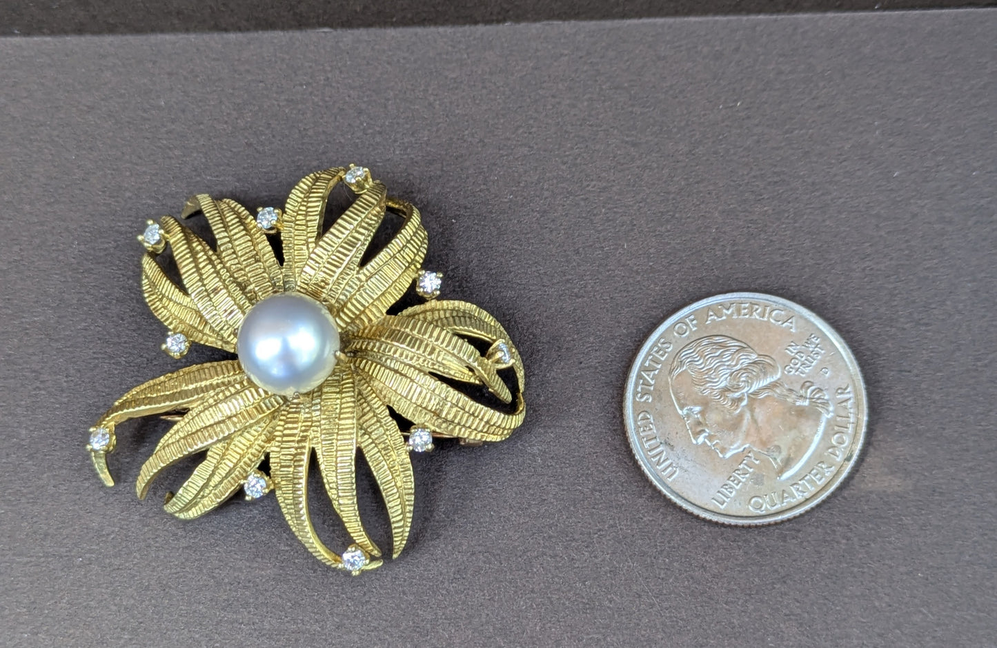 18kt Pearl Diamond Leaf Brooch
