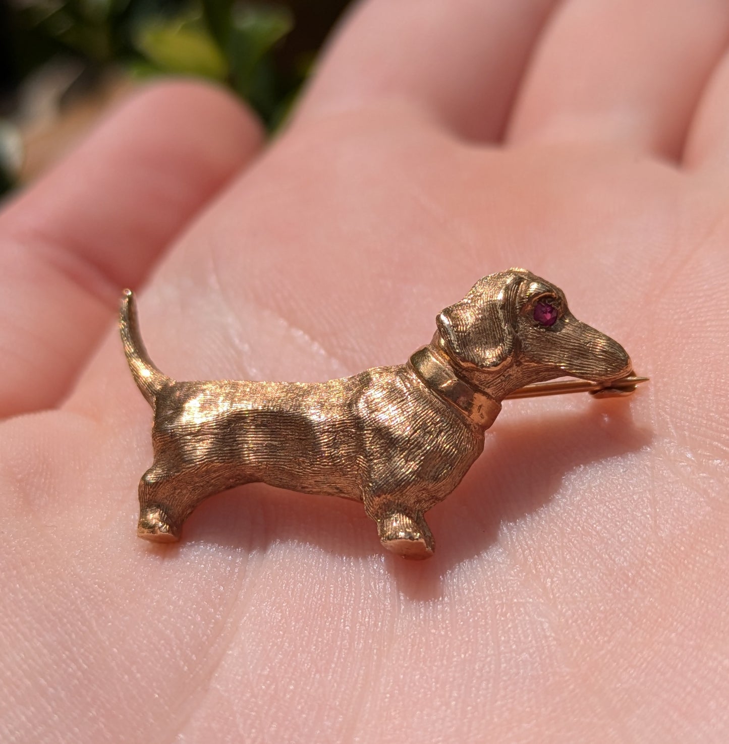 Ruby Eyed 14kt Dachshund Brooch
