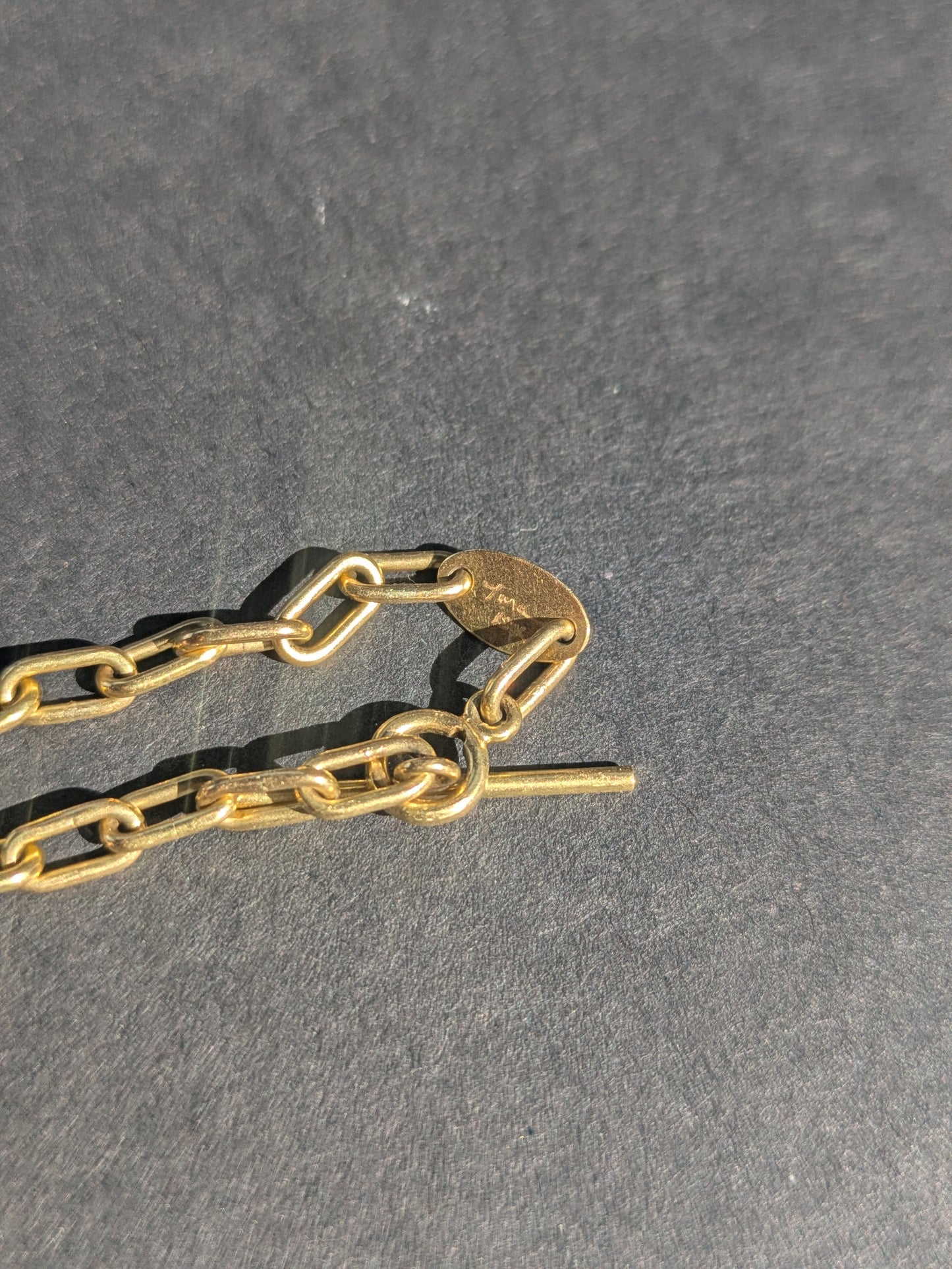 18kt Designer Estate Toggle Bracelet