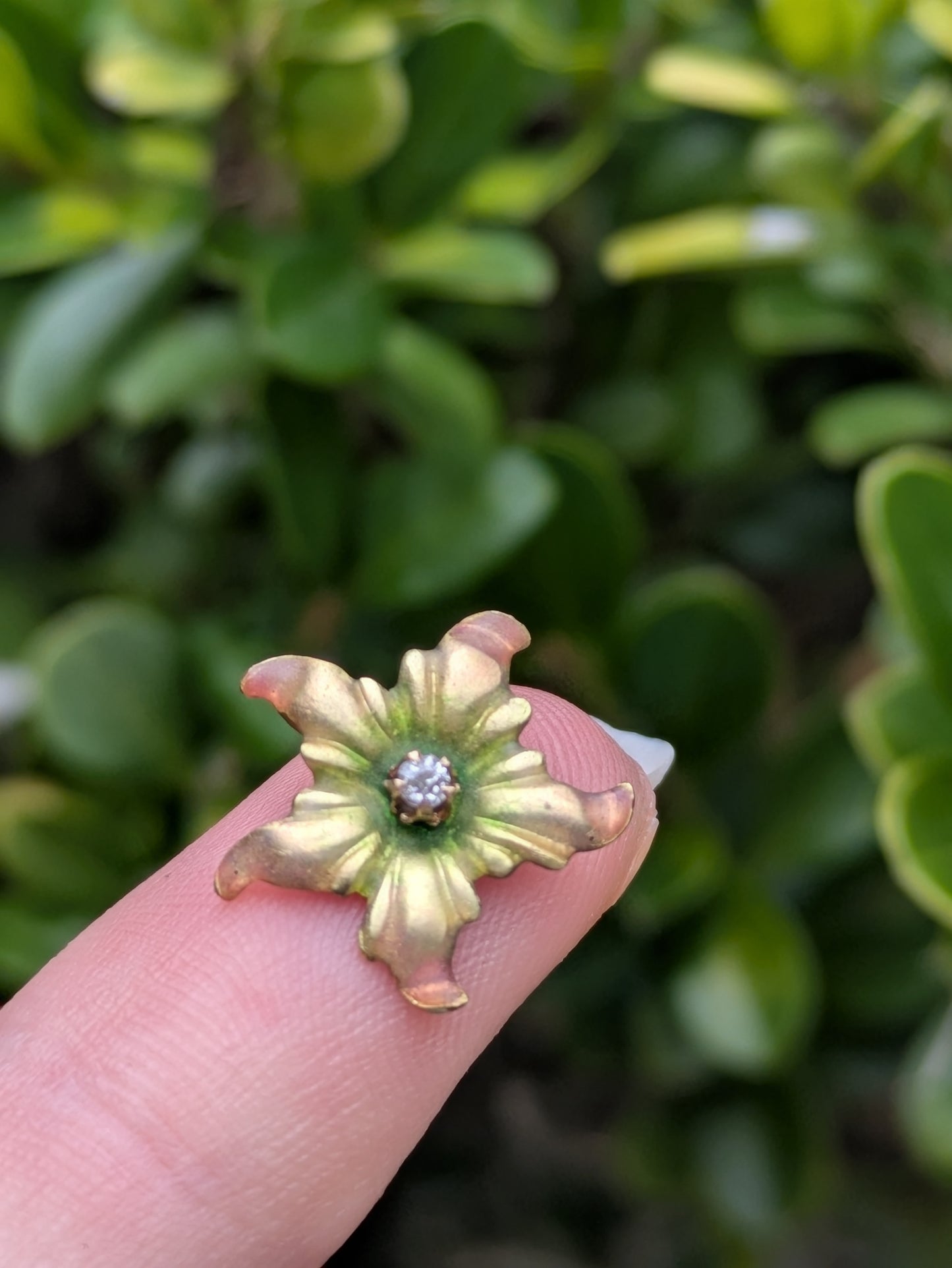 10kt Enamel & Diamond Flower
