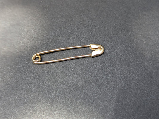14kt Mid Sized Safety Pin