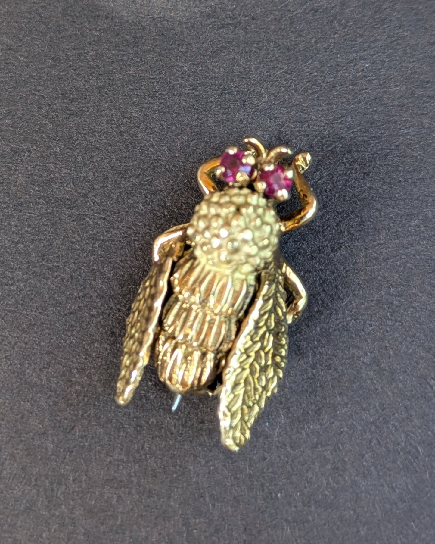 18kt Ruby Eyed Fly Brooch Hallmark