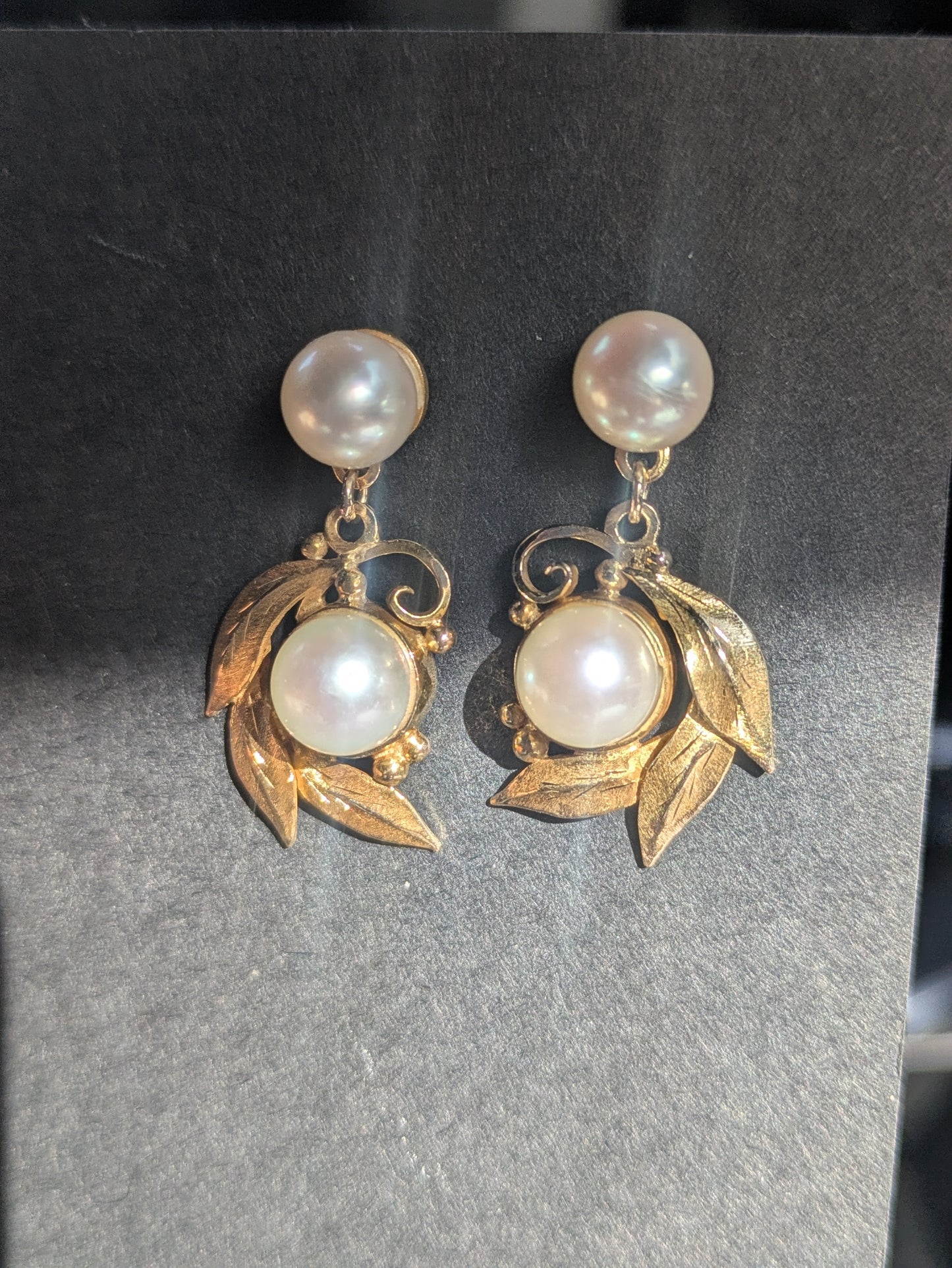 10kt Pearl Drop Earrings