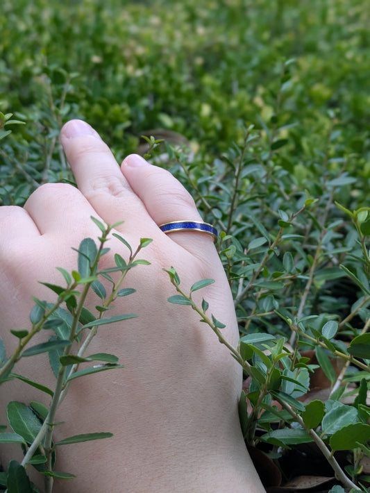 18kt Yellow Gold With Cobalt BLue Enamel Band