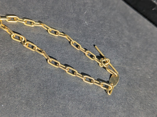 18kt Designer Estate Toggle Bracelet