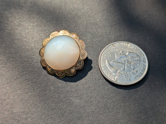14kt Dutch White Jade Brooch