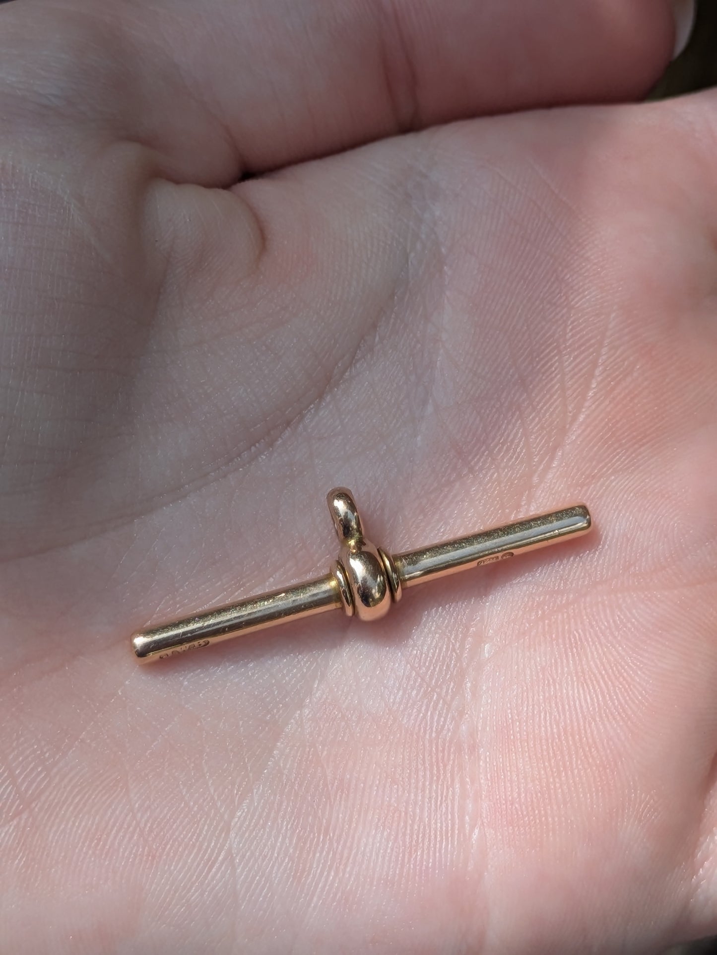 15kt English Hallmarked Solid T-Bar