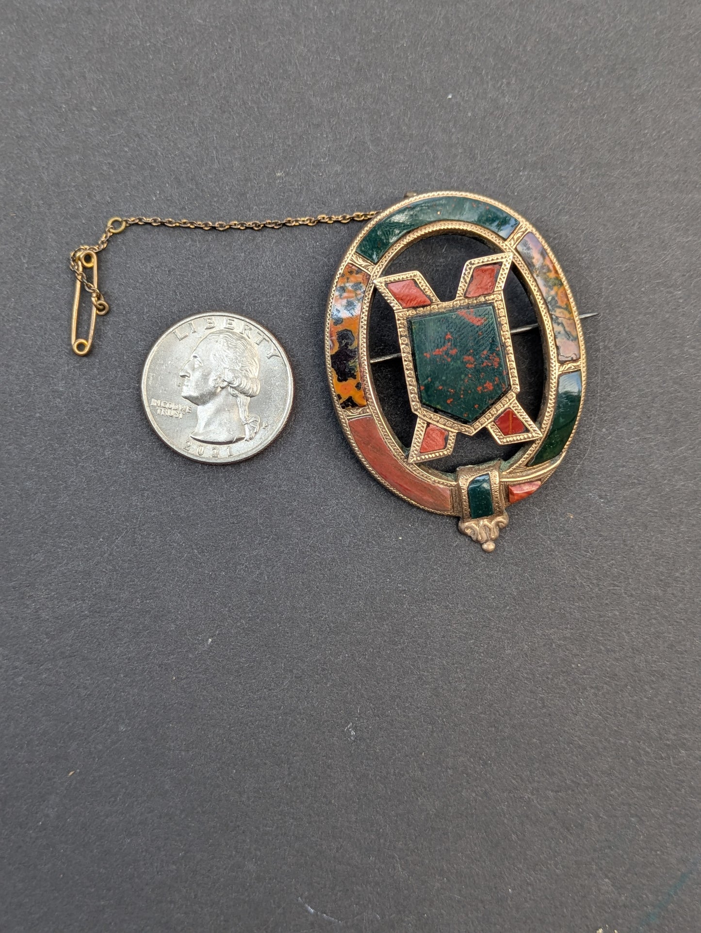 9k Victorian Agate, Bloodstone, and Carnelian Brooch