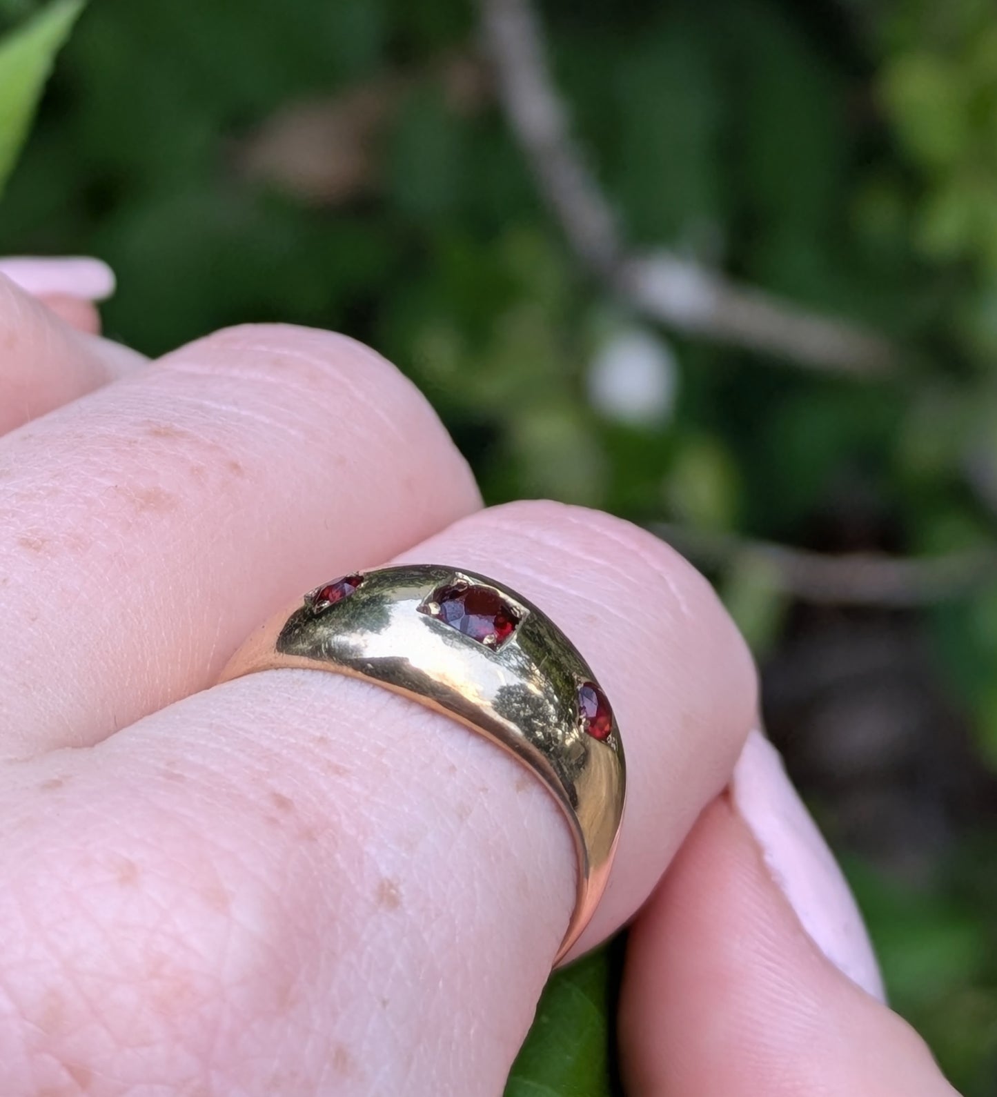 9kt English Flush Set Garnet Ring