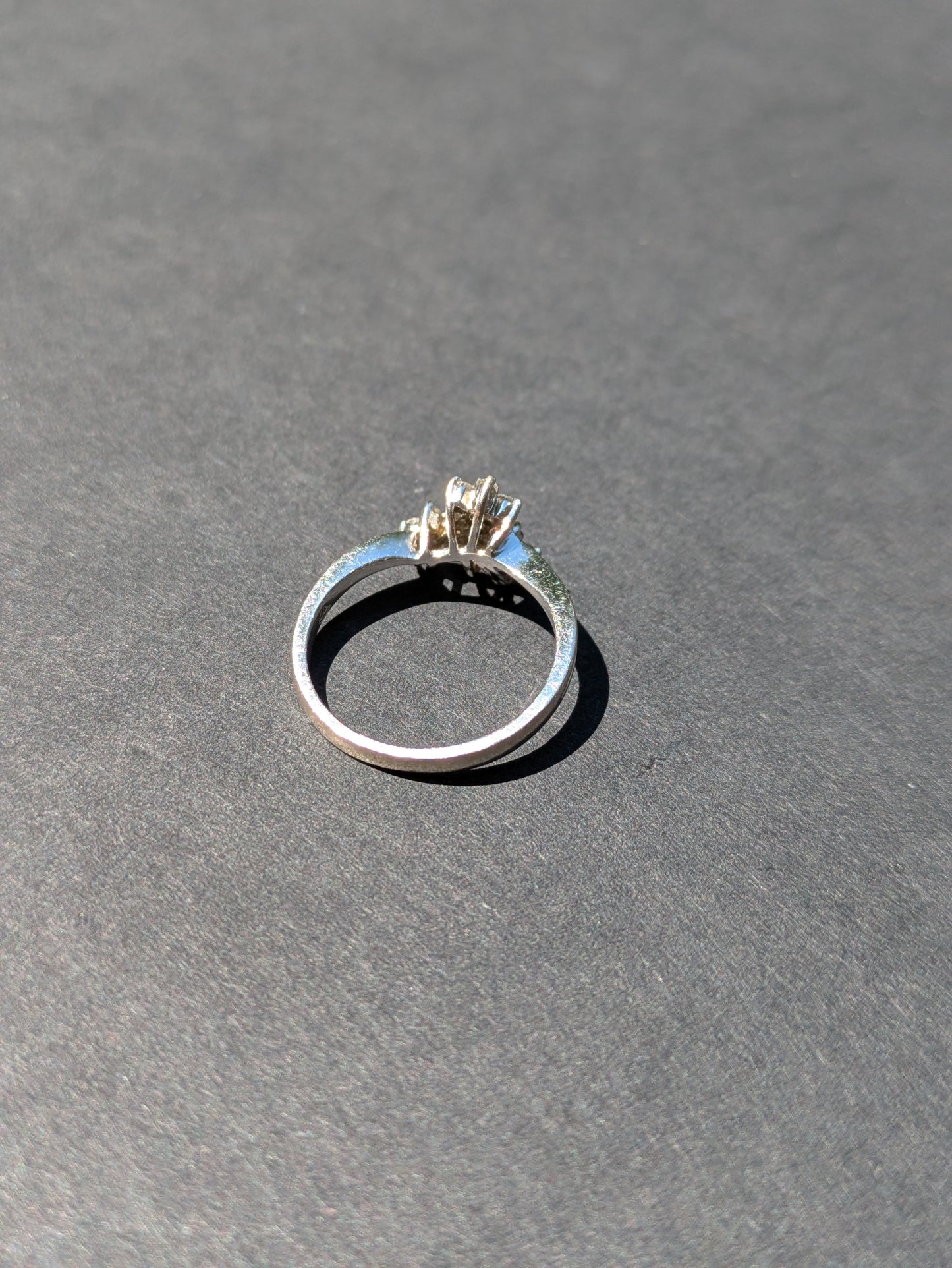 Estate 14kt White Gold Diamond Star Ring