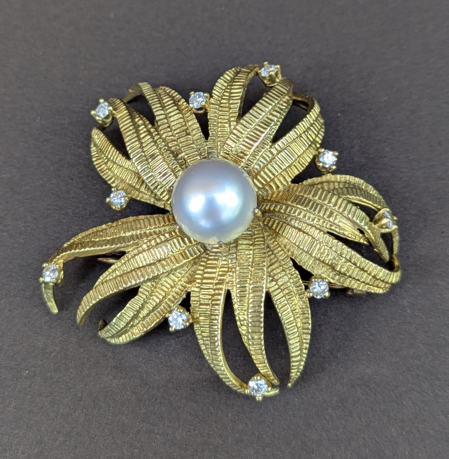 18kt Pearl Diamond Leaf Brooch