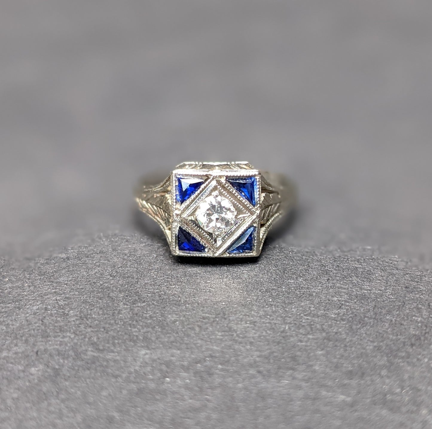 Art Deco Diamond and sapphire ring