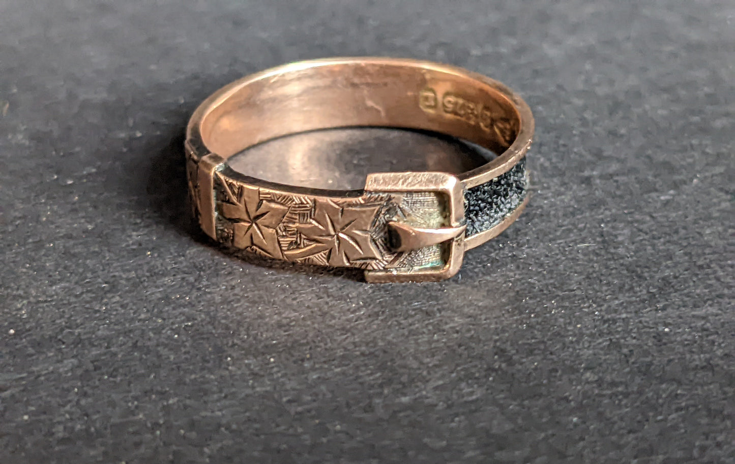 English mourning ring, buckle style