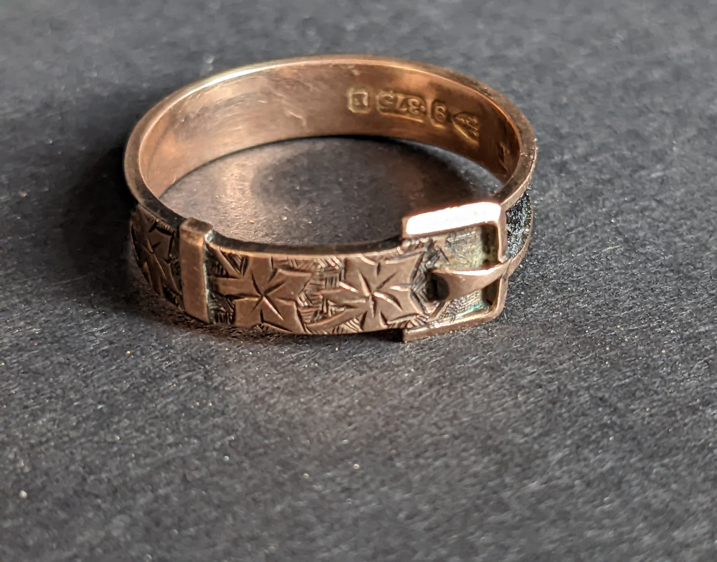 English mourning ring, buckle style