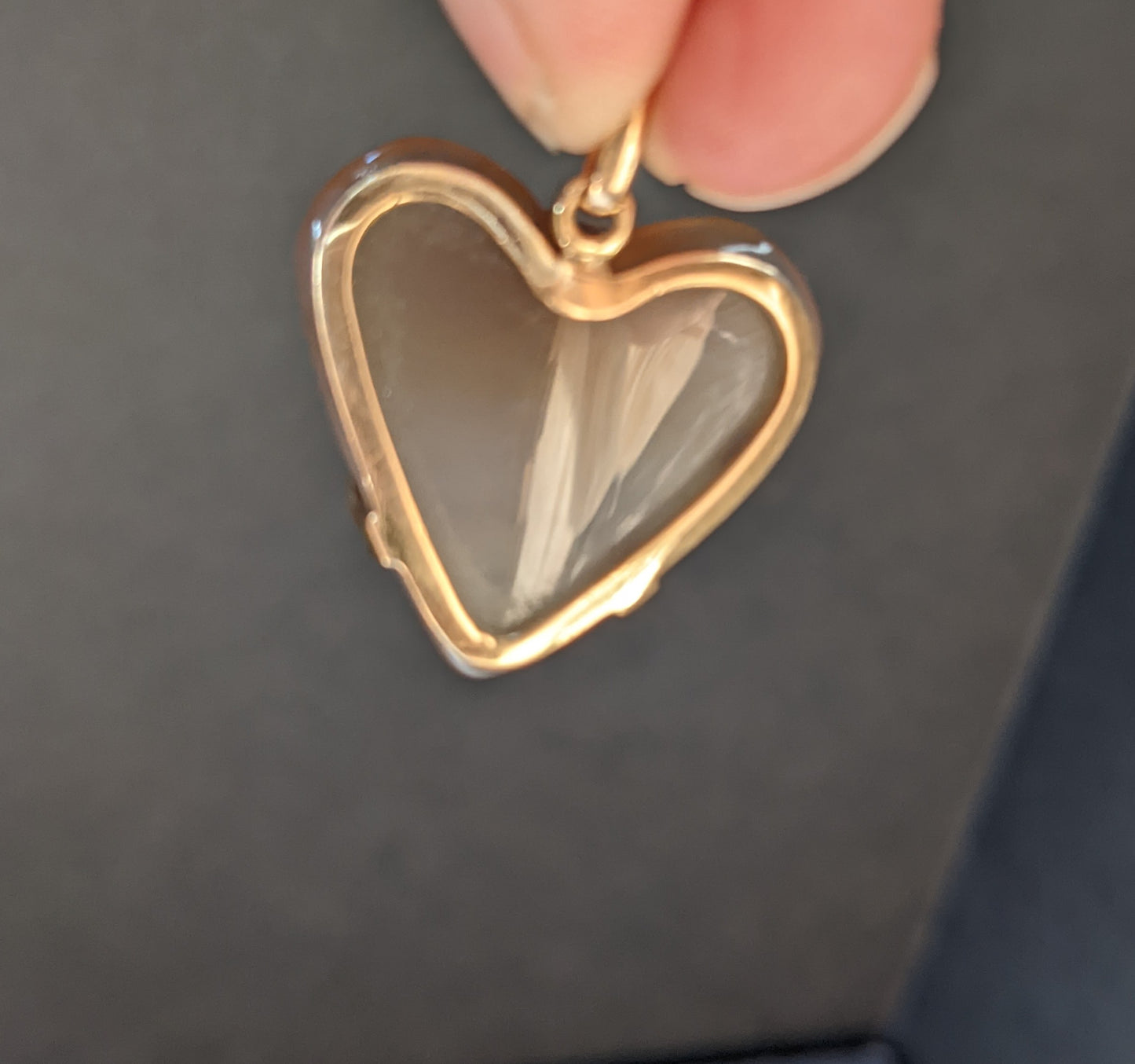 18k German Agate Heart Charm