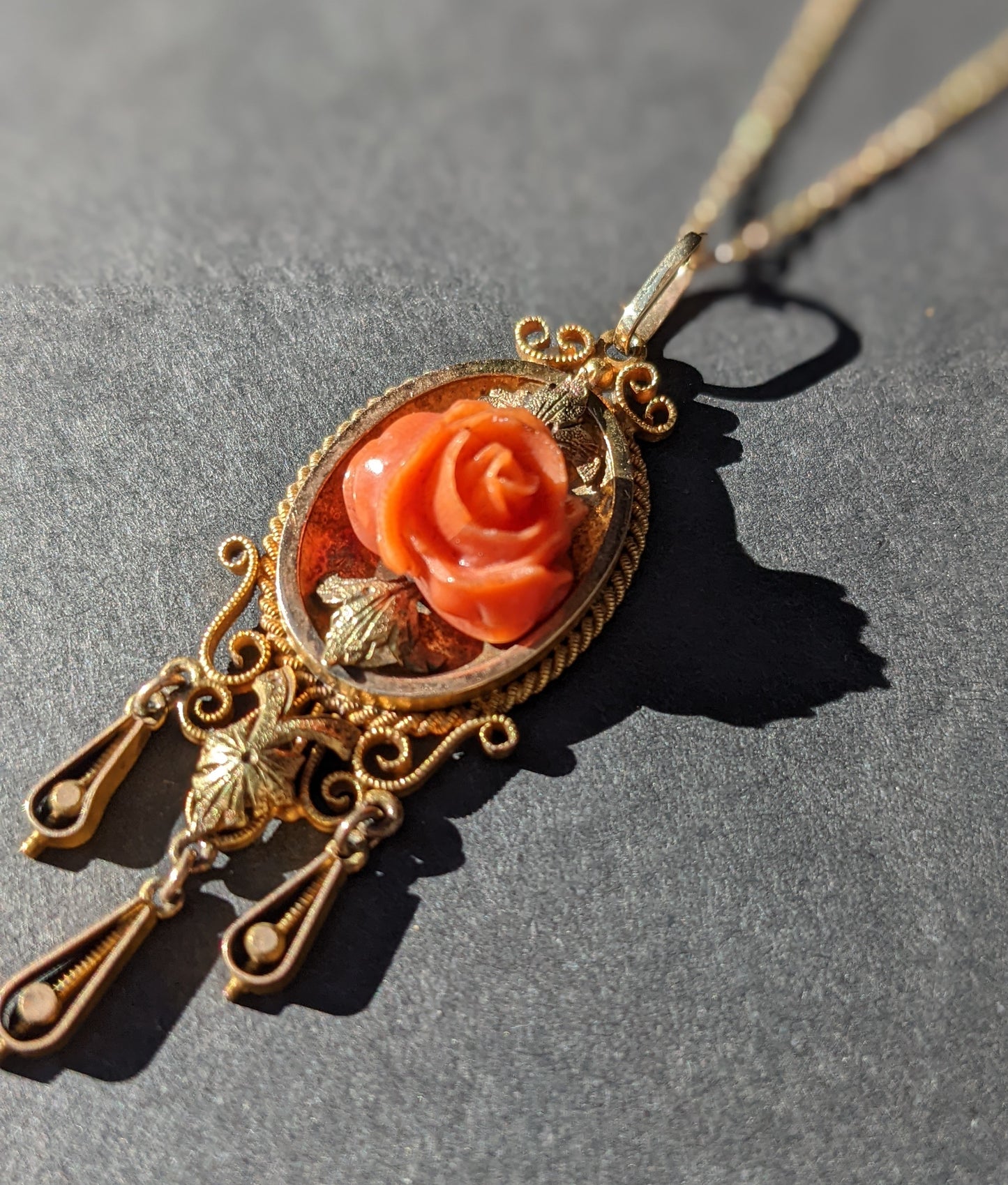 18k Victorian carved coral rose pendant